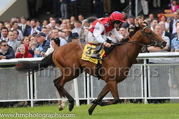 3rd - 3 Fantastic Secret (GB) - Trainer: Adrian Paul Keatley - Jockey: LF Roche - Owner: JAO'Sullivan - Colors: red, royal blue stars
