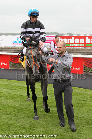 1st - 2 Overeign Debt - Trainer: David Nicholls (in GB) - Jockey: CD Hayes - Owner: Lady O'Reilly - Colors: black and white hoops