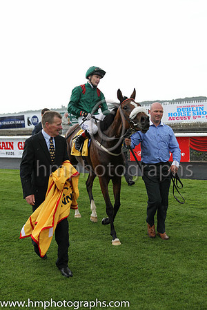 1st - 2 Silwana - Trainer: D K Weld - Jockey: PJ Smullen - Owner: HHAga Khan - Colors: green, red epaulettes