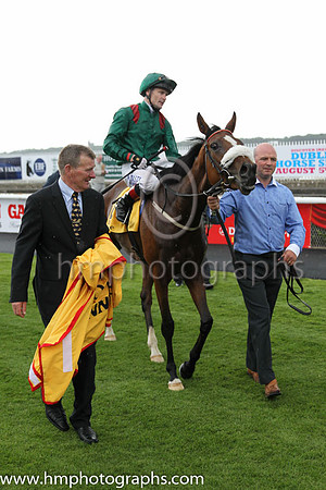 1st - 2 Silwana - Trainer: D K Weld - Jockey: PJ Smullen - Owner: HHAga Khan - Colors: green, red epaulettes