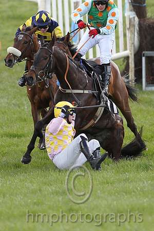 STORM HOME and M J O'Hare ( 11 , PINK  YELLOW CHECK; pink sleeves; yellow cap ) Trainer: Warren Ewing,, Owner : Warren Ewing