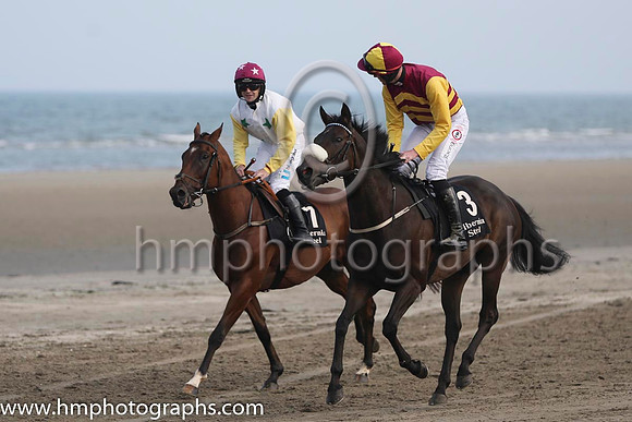 4 Usa and Mr S Crawford - - 4th (7 ,white, emerald green stars ) Trainer - S J Mahon &amp; 3 Moonbi Creek and Mr R P McNamara - - 3rd (3 ,maroon and yellow chevrons ) Trainer - D K Weld