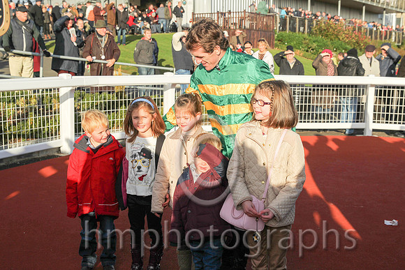 01 - AP McCoy WKD Hurdle - CU2D9038-2