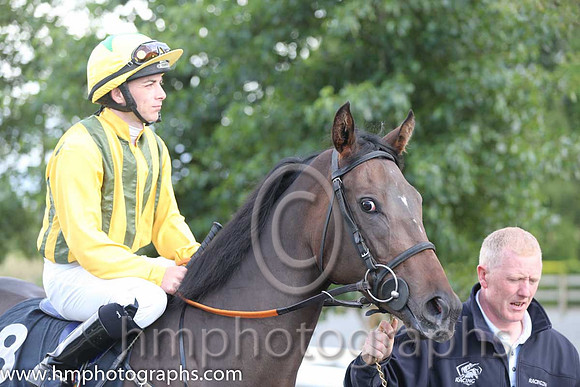 7th No 8 Smiling Emily (IRE) (2) - Jockey: W M Lordan - Trainer: G A Kingston - Colours: yellow, green stripes