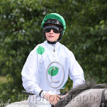 12th No 6 Our Max (5) - Jockey: S Corby (5) - Trainer: Georgios Pakidis - Colours: white, emerald green large spots