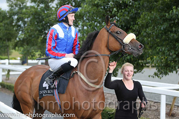 9th No 4 Cheers Buddy (IRE) (10) - Jockey: W J Lee - Trainer: L Smyth - Colours: blue, white epaulettes