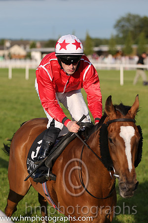 5th No 3 Private Paradise (IRE) (7) - Jockey: W J Lee - Trainer: D Wachman - Colours: red, wite seams