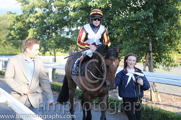 5th No 5 Frightened Rabbit (USA) (5) - Jockey: L F Roche - Trainer: L Smyth - Colours: dark blue, white cross sashes