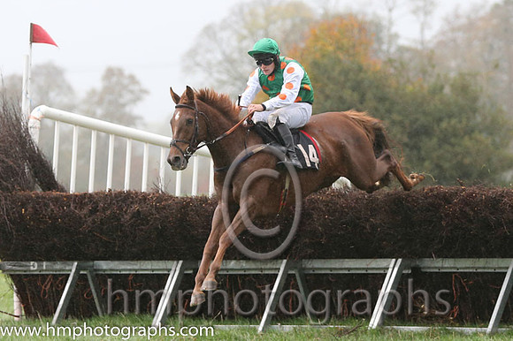 05 Nells apache and R James - - 05th (14 ,white and dark green halvd ) Trainer - Donnchadh Doyle