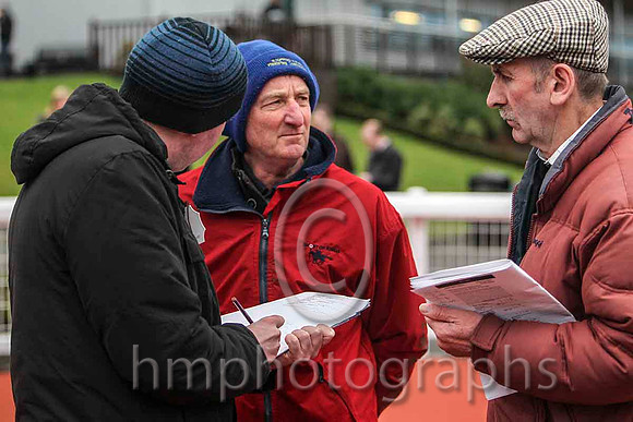 01st - Court Jester & J S McGarvey - winner (10, purple, white cap) - FT8E9825-e