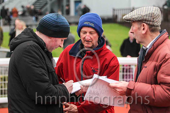 01st - Court Jester & J S McGarvey - winner (10, purple, white cap) - FT8E9837-e