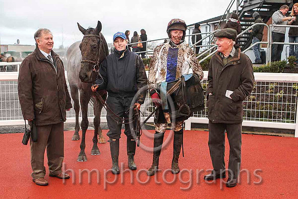 01st -  I R Ferguson Trainer of Ceasar Milan & Mr W Thompson jockey  - winner (9, white, royal blue panel) - CU2D5668-e2