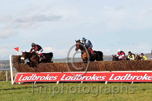 Imperial Shabra & J L Cullen - 3rd (3, black, red spots) & Cristal Bonus & D A Jacob - Winner (2, light blue and dark chevrons) - FT8E8181-e