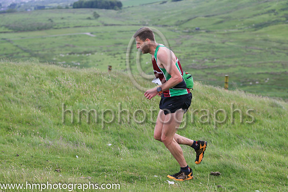 1 Jonny Steede (44 , Glens Runners ) 01:15:28