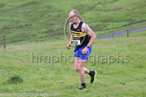 2 Roger Aiken (37 , Dromore AC ) 01:19:26