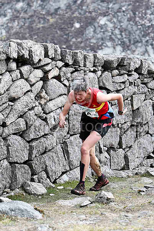 Angela Mudge - Carnethy Hill Running Club -Winner in 1:00:18 - FT8E3606-e