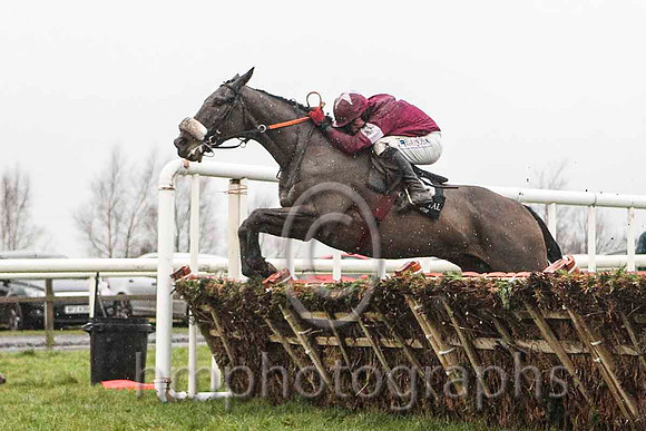 01st Turn Asunder & D J Condon - winner (9, maroon, white star) - CU2D5434-e