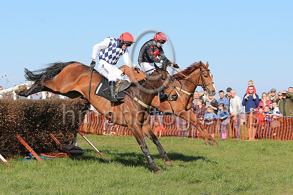 01st MANETTI and N McParlan ( 1 , NAVY  WHITE DIAMONDS; white sleeves; red cap ) Trainer: I. R. Ferguson,, Owner : R.A. Bartlett