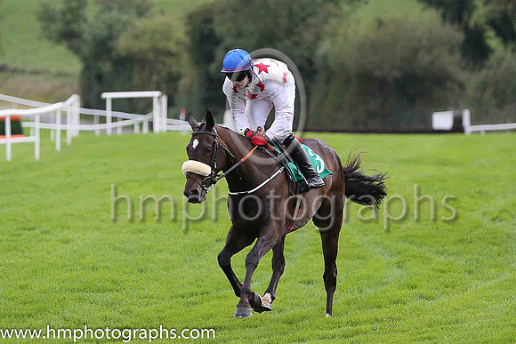05th Master Bones and K C Sexton ( 3 , white, red stars ) Trainer - Peter Fahey , Owner - Mrs B Howard