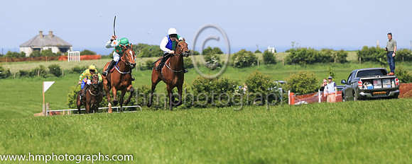 01st PORT STANLEY and B O'Neill ( 20 , ROYAL BLUE  GREEN HLVD; white sleeves; white cap ) Trainer: Colin Bowe , Owner : M. Cave , S. Lanigan O'Keeffe