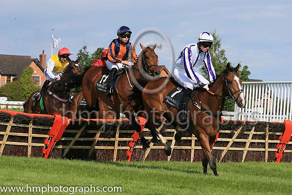 "09th Shanes Passion and Kieran Callaghan (7) (11 ,blue, beige stripe ), Trainer: Jamie Albert Sloan , Owner: J.D. Birkmyre"