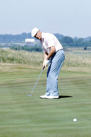 69- Golf - Christy