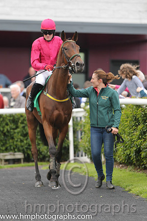 05th Silver Tassie ( 4 , cerise ) and G.N. Fox (3) - Trainer : Noel Meade - Owner : Mrs Patricia Hunt
