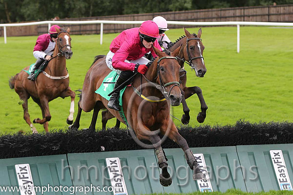 05th Silver Tassie ( 4 , cerise ) and G.N. Fox (3) - Trainer : Noel Meade - Owner : Mrs Patricia Hunt