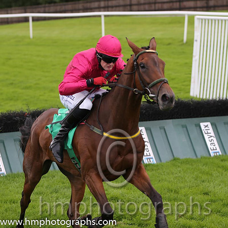 05th Silver Tassie ( 4 , cerise ) and G.N. Fox (3) - Trainer : Noel Meade - Owner : Mrs Patricia Hunt