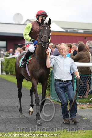 02nd Carlyan ( 15 , brown, light green sleeves ) and J.J. Burke - Trainer : Peter Casey - Owner : Miss M. McLoone