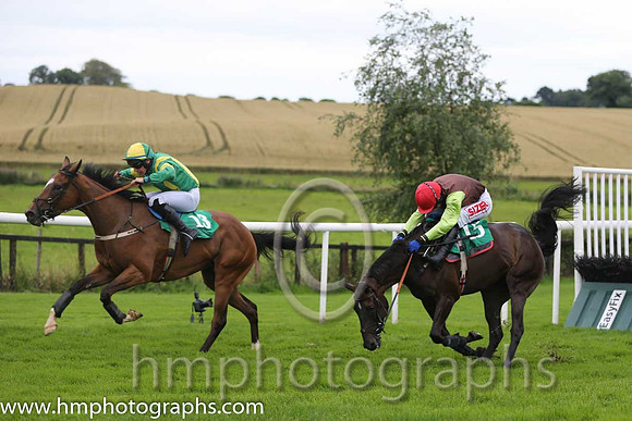 02nd Carlyan ( 15 , brown, light green sleeves ) and J.J. Burke - Trainer : Peter Casey - Owner : Miss M. McLoone