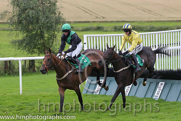 01st Westerner Lady ( 2 , yellow, royal blue seams ) and P. Townend - Trainer : W.P. Mullins - Owner : Anthony P. Butler