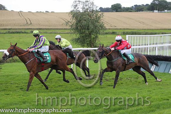 09th Udo's Choice ( 7 , red, light blue stars ) and D.J. Mullins (3) - Trainer : P.J. Rothwell - Owner : Oliver Barden