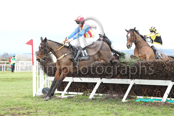 1 Wee Small Hours (11 ,red, white and yellow stripes ), Jockey - D P Maxwell ,Trainer - M Rice