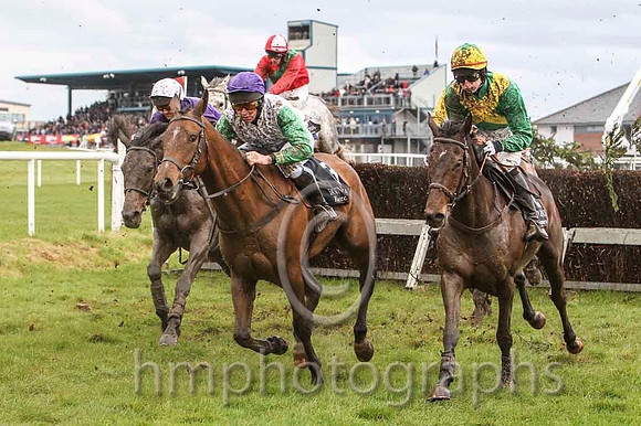 01 Tammys Hill & Mr J J Smyth - winner (3,white, emerald green sleeves ) - FT8E3075-Edit-51