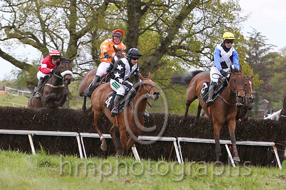 01 HUDDER GHAN & J P McKeown - winner (4, black, white chevrons) - FT8E4320-21