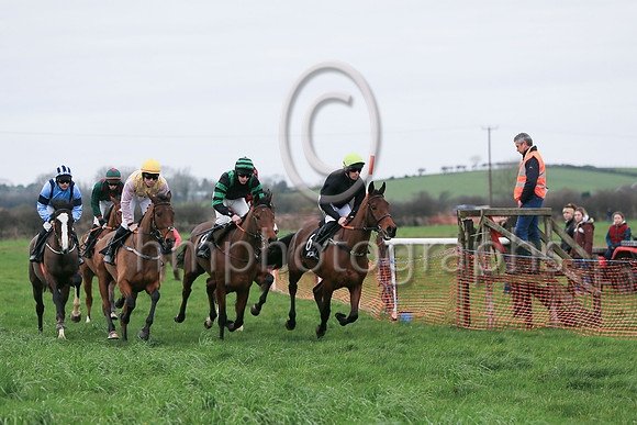 Jhentong Enki (6, black, green cap) ridden by Barry O'Neill, trained by Colin Bowe and owned by E. A. R.L Haris d'Enki winner of the Dennison Commercials Ltd Maiden Race for 4 year olds at the North D