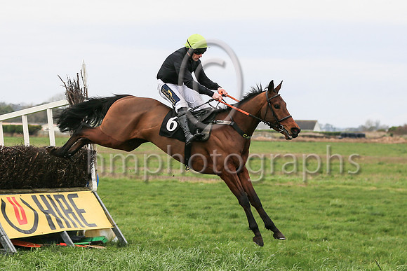 Jhentong Enki (6, black, green cap) ridden by Barry O'Neill, trained by Colin Bowe and owned by E. A. R.L Haris d'Enki winner of the Dennison Commercials Ltd Maiden Race for 4 year olds at the North D