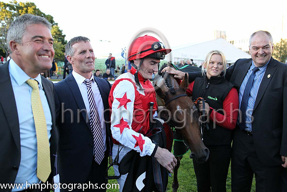 1st Custom Cut ( 2 ) - red, white epaulettes ( Daniel Tudhope ) : Trainer - David O'Meara