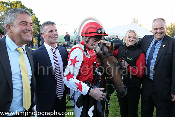 1st Custom Cut ( 2 ) - red, white epaulettes ( Daniel Tudhope ) : Trainer - David O'Meara