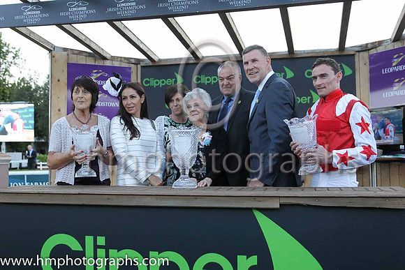 1st Custom Cut ( 2 ) - red, white epaulettes ( Daniel Tudhope ) : Trainer - David O'Meara