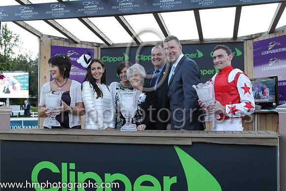 1st Custom Cut ( 2 ) - red, white epaulettes ( Daniel Tudhope ) : Trainer - David O'Meara