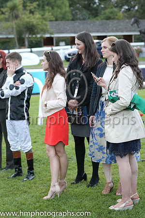 Ladies at The Longines Irish Chamions weekend at Leopardstown