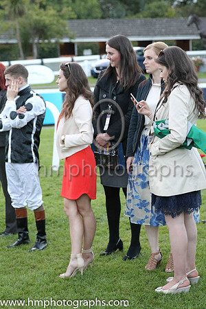 Ladies at The Longines Irish Chamions weekend at Leopardstown