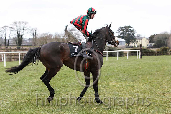 12 El Soro & D J Casey - 12th (7, dark green and red chevrons ) - FT8E2058-15