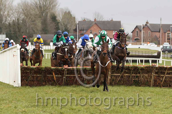 04 Tapaigh An Deis & B J Cooper - 4th (13, emerald green , white diamond) - FT8E2108-52