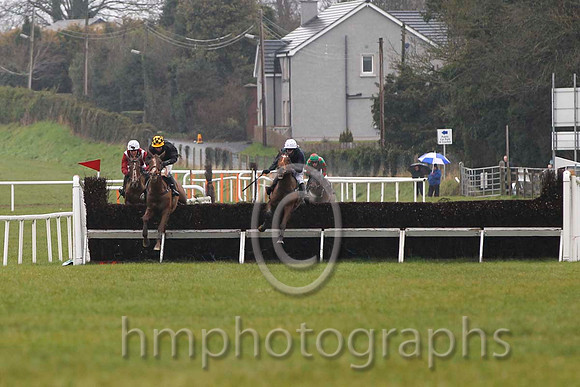 01 Treacle & D J Casey - winner (8, black, black and yellow check cap) - FT8E2292-19
