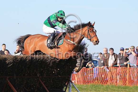 01st ISN'T SHE LOVELY and M J O'Hare ( 5 , EMERALD GREEN,dark blue hoop; emerald green sleeves,dark blue armlet; emerald green cap,dark blue spots ) Trainer: J.G. Cosgrave , Owner : Pauline Whitten