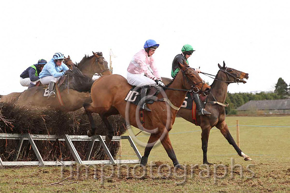 01 El Grande & J E Flynn - Winner (10, pink, white hoop) & 05 Winginaround & M J O'Hare - 5th (15, black , green sash ) -  - CU2D6790-23