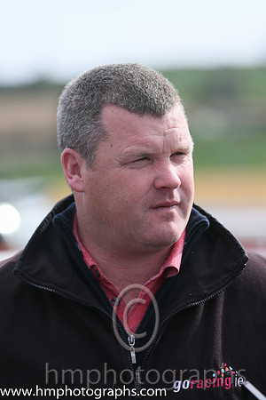 01st Dancing Meadows ( 4 , maroon  white qtrd ) and B.J. Cooper - Trainer : Gordon Elliott - Owner : D. Charlesworth